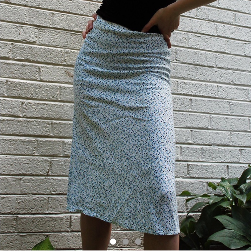 Brandy Melville phoebe skirt. Perfect condition.